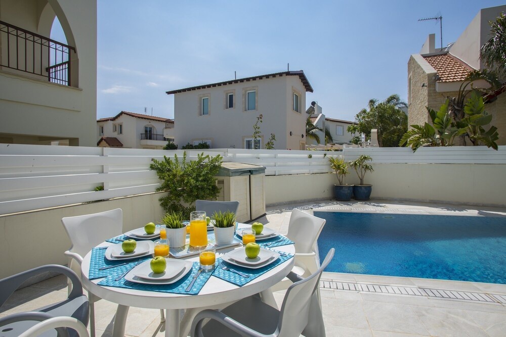 Villa Raflia