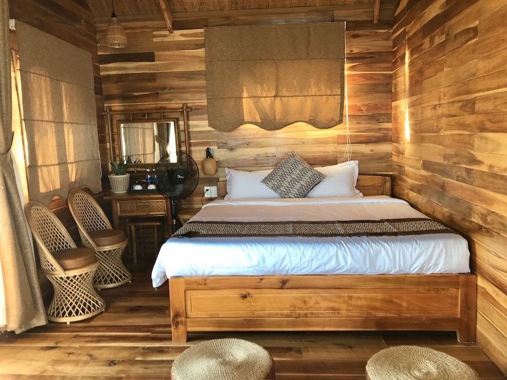 Naomi Resort
