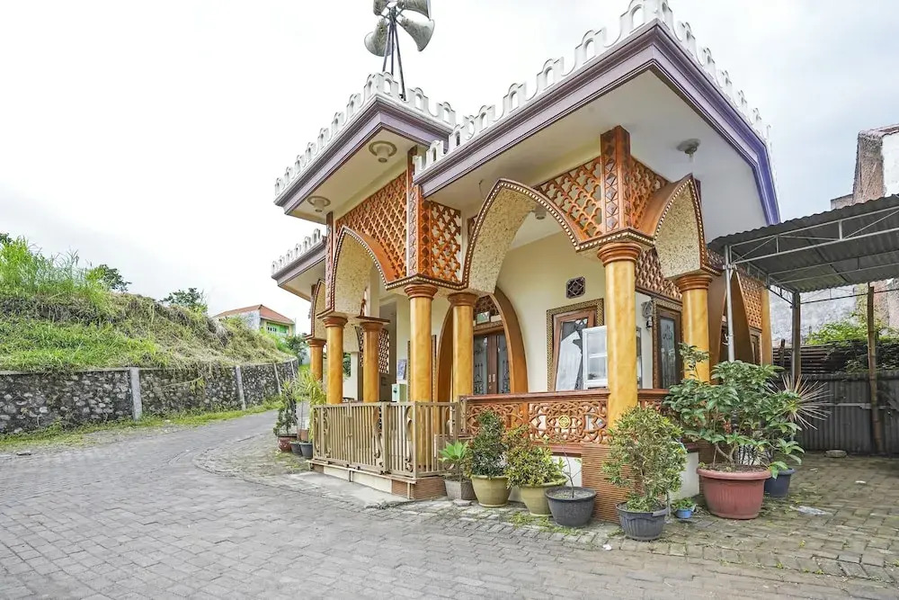 Lancar Homestay Syariah near BNS Mitra RedDoorz