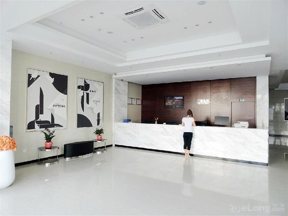 City Hotel