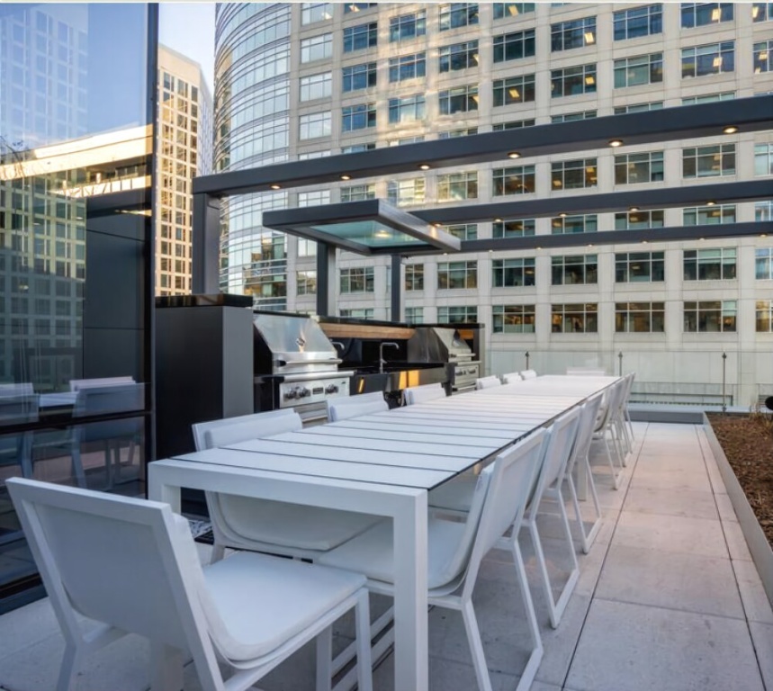 BOQ Lodging Apartments In Rosslyn