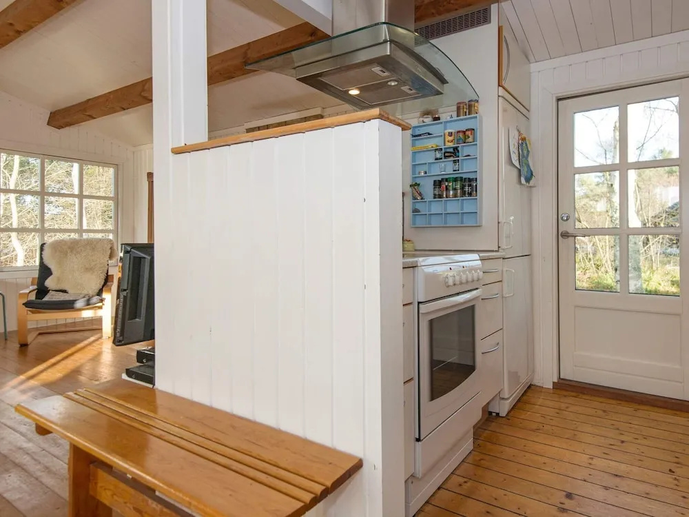 Charming Holiday Home in Glesborg With Roofed Terrace