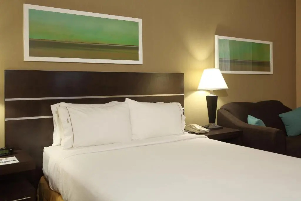 Holiday Inn Express Hotel & Suites Vernon by IHG
