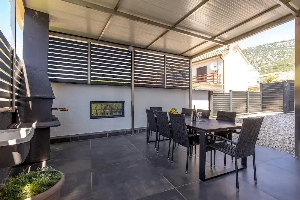 Pool House Beba Tribalj Lake