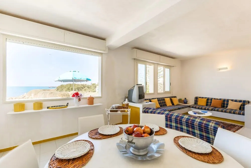Apartment with 2 Bedrooms in Punta Braccetto, with Wonderful Sea View, Enclosed Garden And Wifi - 40 M From the Beach