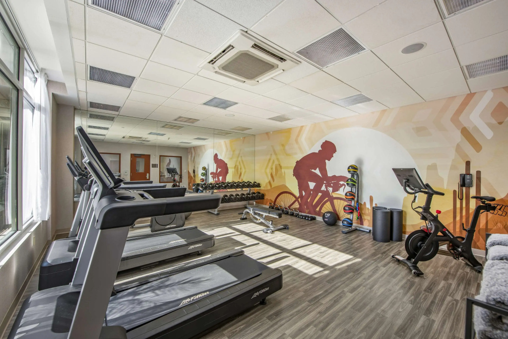 Hyatt Place Riverside Downtown