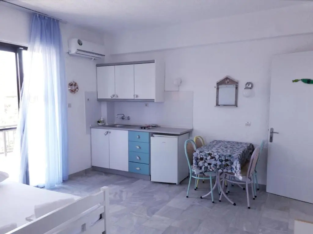 Brunis Apartments