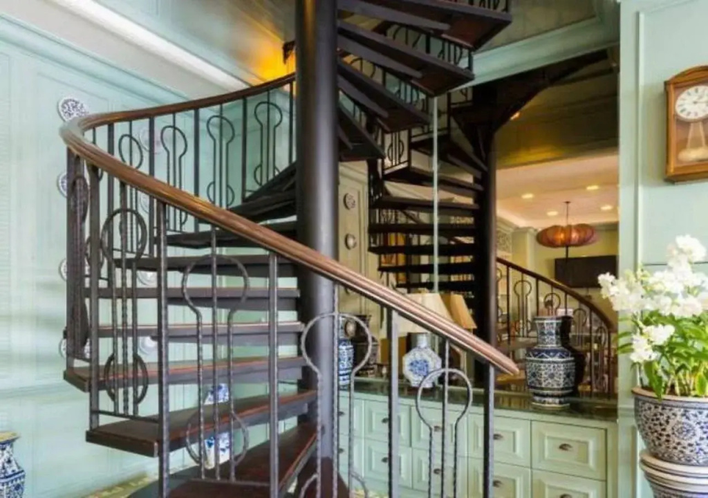 U Residence Hotel