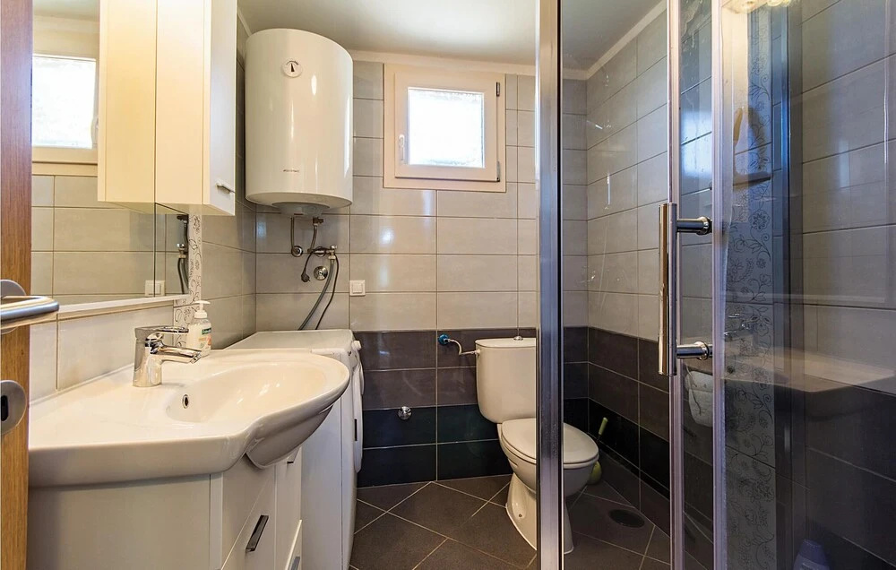 Awesome Home in Sisan With Wifi and 2 Bedrooms