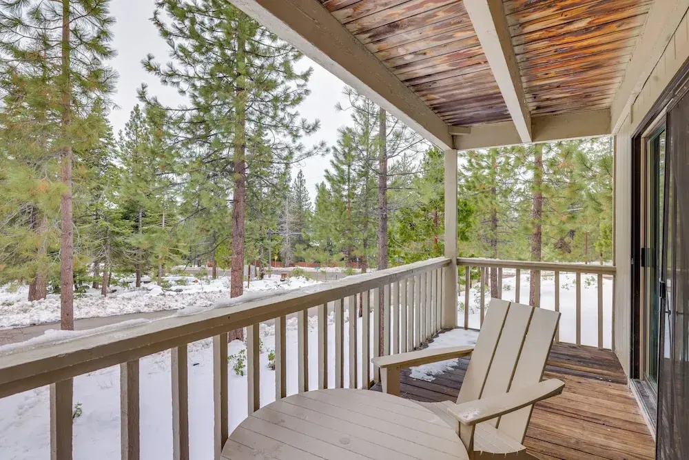 8 Mi to Northstar Slopes: Tahoe Gem w/ Fireplace