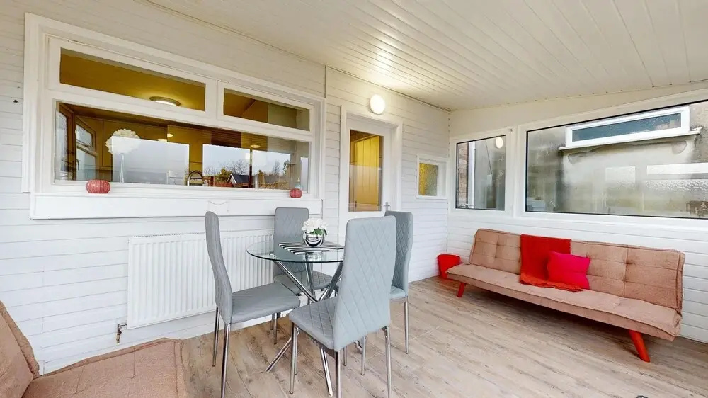 Lovely 3 Bedroom House in Dagenham With Parking