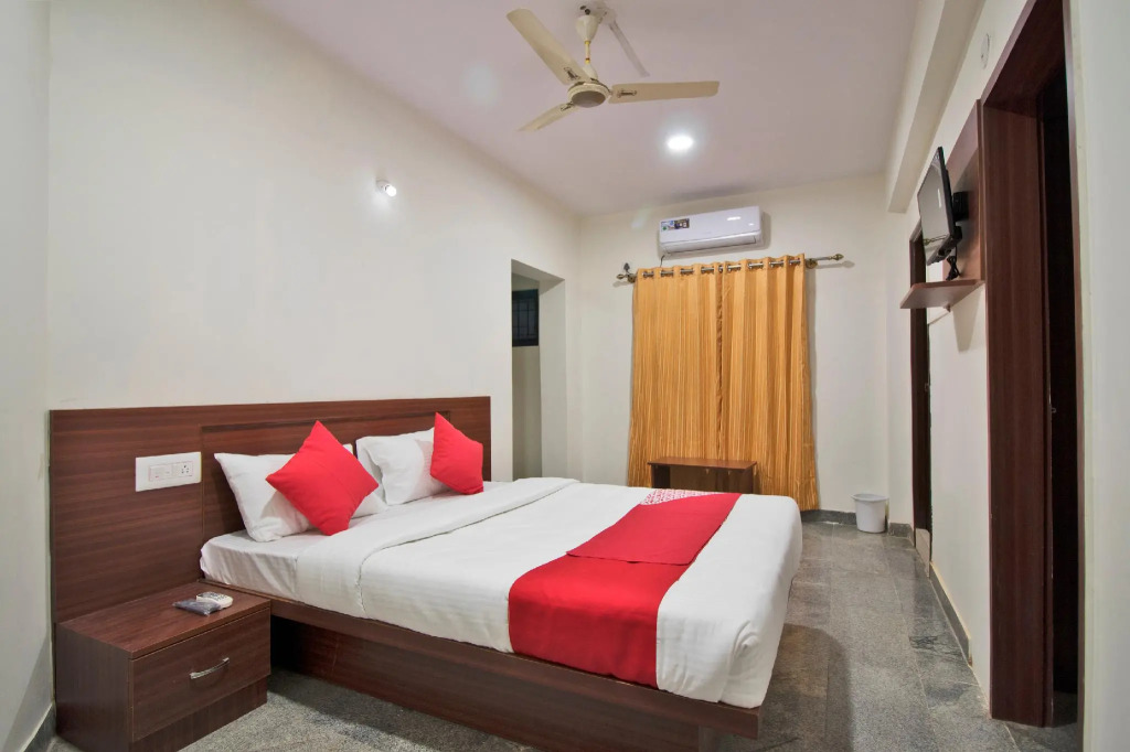 OYO 22940 Sri Durga Residency