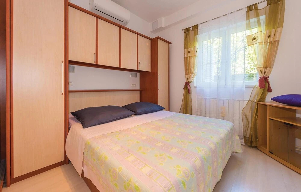 Stunning Home in Vodice With Wifi and 1 Bedrooms