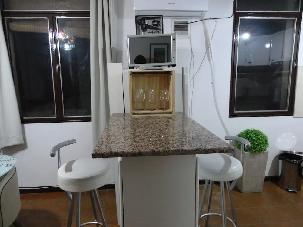 Beautiful Quiet Apartment Near Aristides