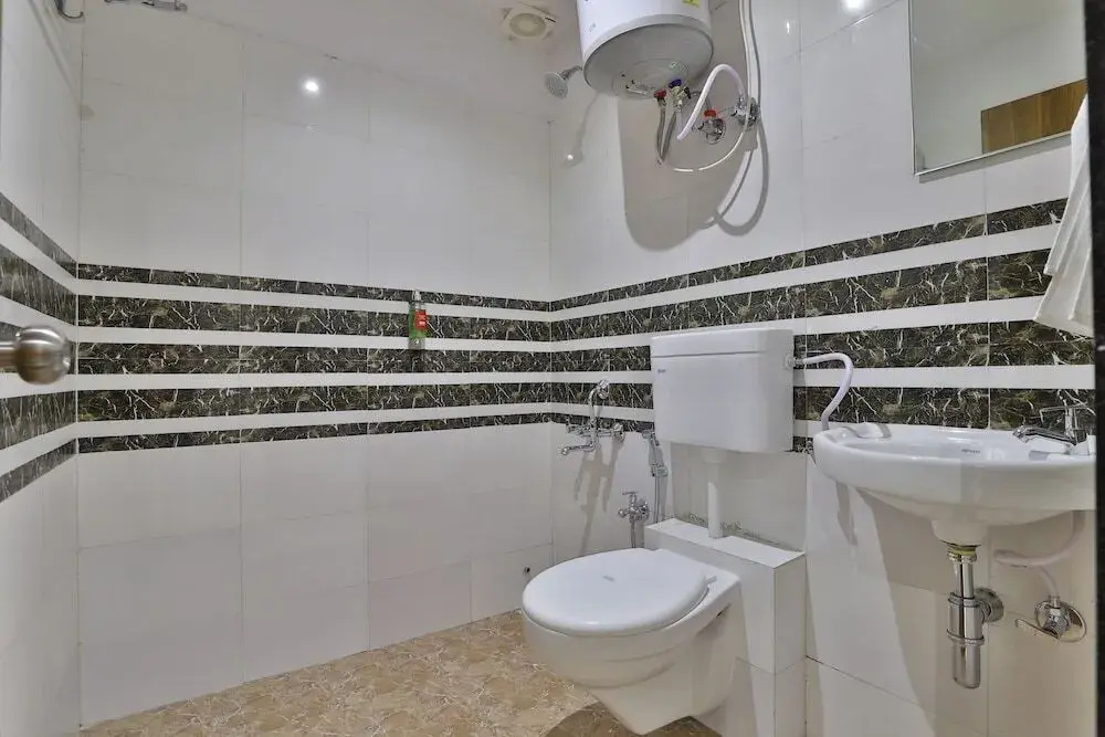 Vivanna by OYO Rooms