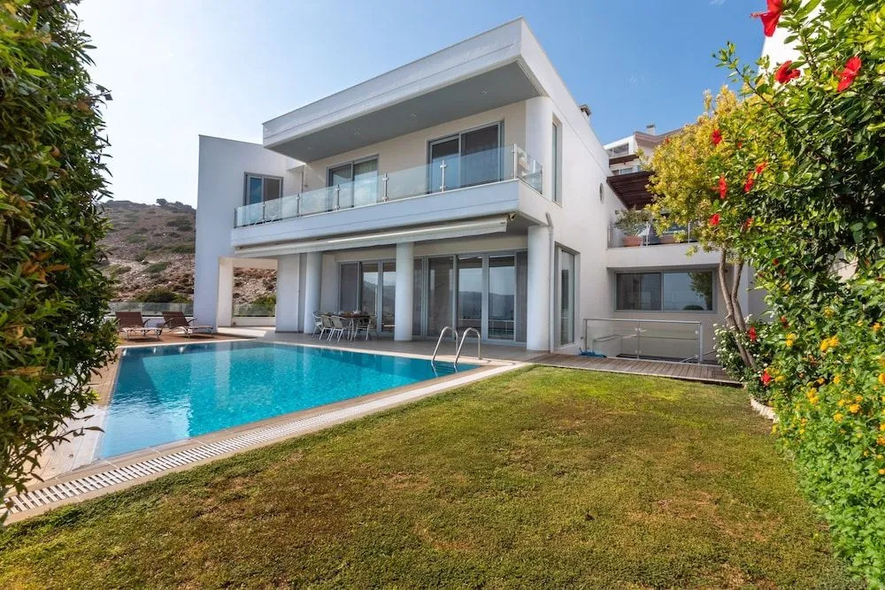 Blue Oasis Luxury Villa