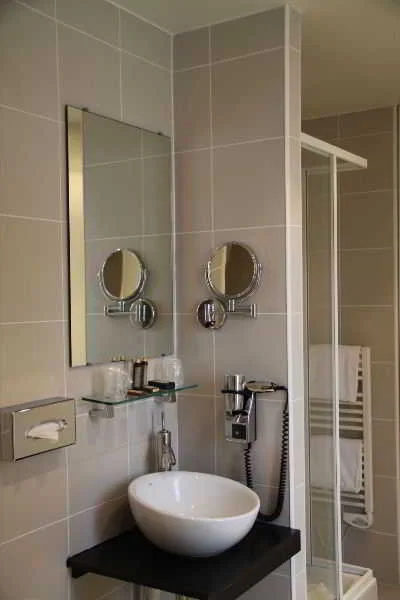Villathena 2