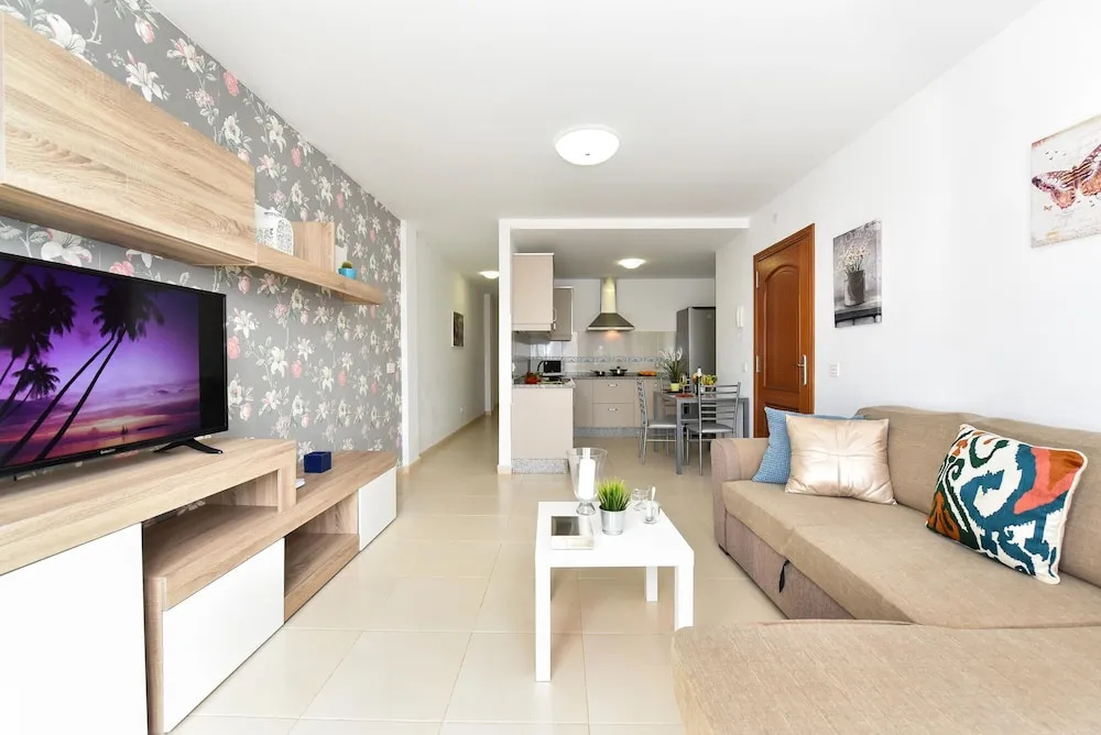 Modern and New Apartment in Arinaga Playa 2A
