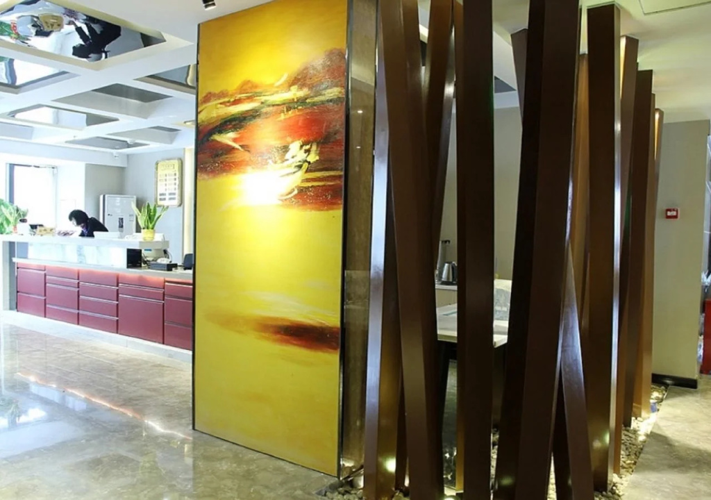 Neat Hotel
