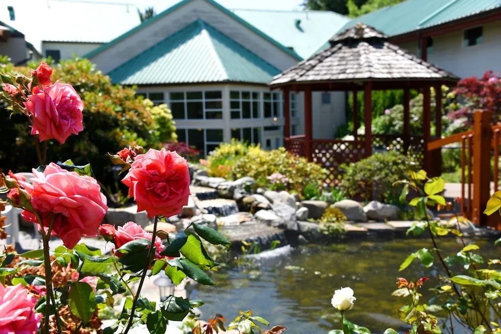 Gibsons Garden Hotel