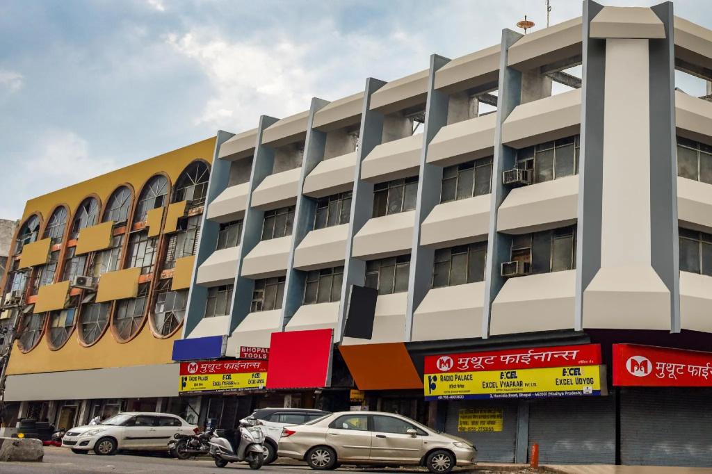 SPOT ON 75385 Hotel Richa