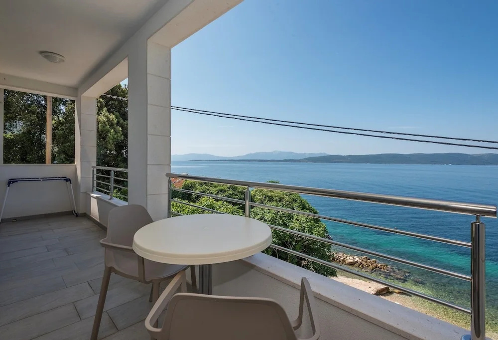 Apartments Mladen