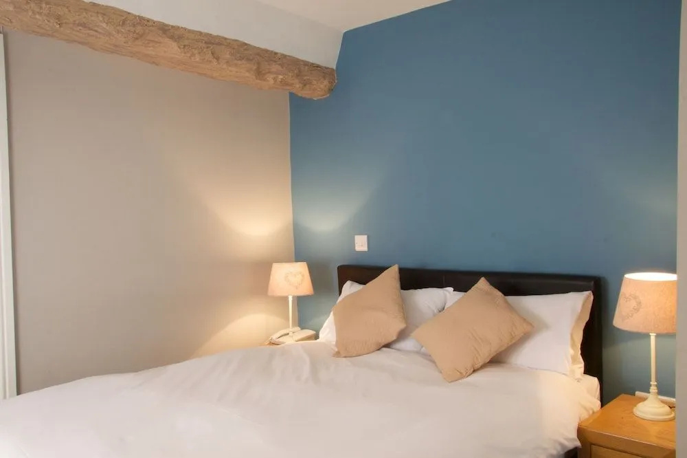 The Oakhouse Hotel