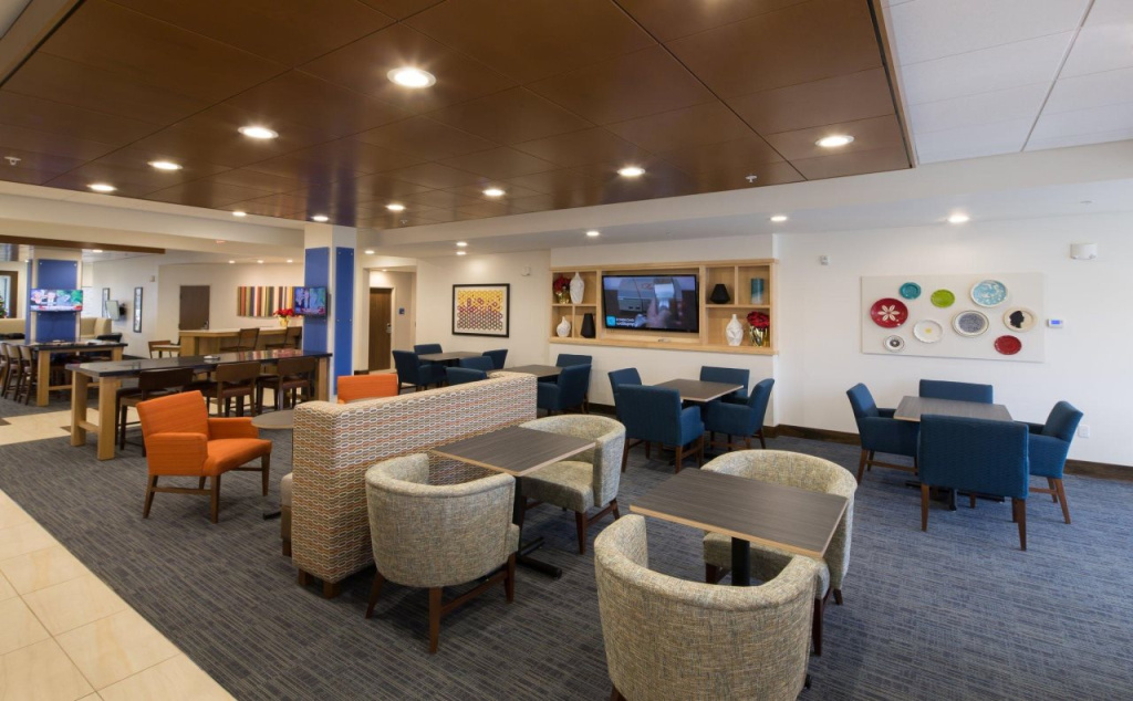 Holiday Inn Express & Suites Rochester Hill - Detroit Area by IHG