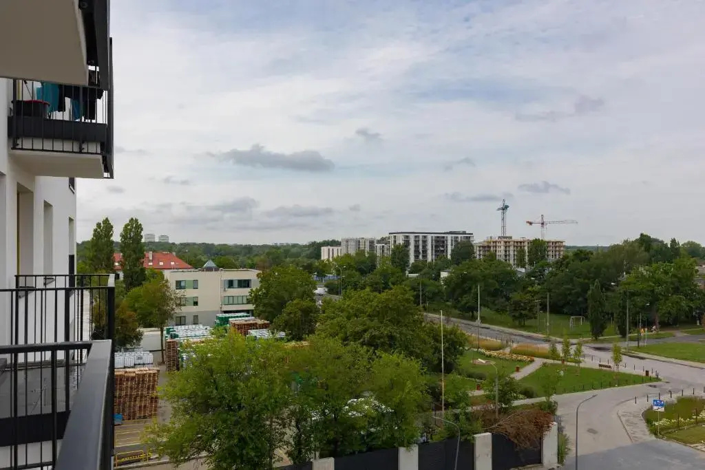 Home Factory Estate Praga Kotsisa by Noclegi Renters