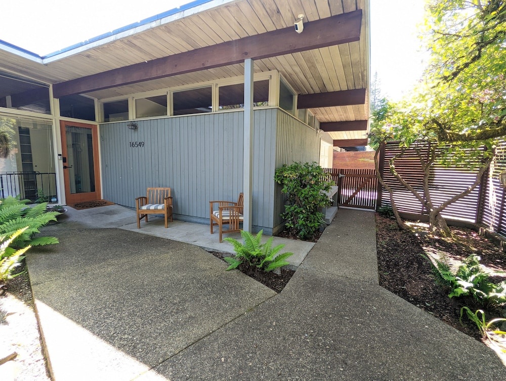 Seattle Vacation Home - Lake Forest Park