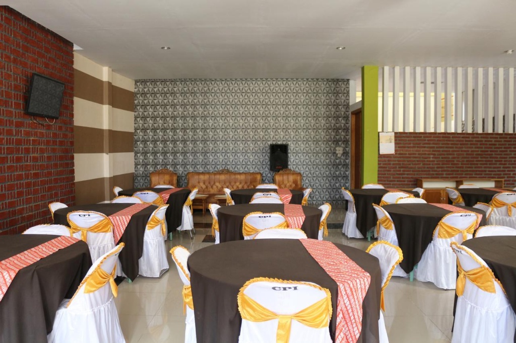 OYO 1722 Villa Ciparay Indah