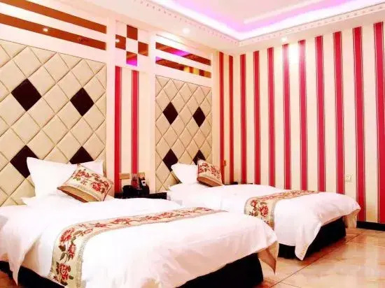 Kaimeng Theme Hotel (Wuchang Station Yuanhua Xintiandi Shopping Plaza)