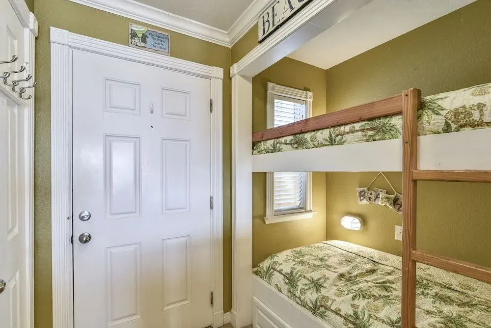Seascape 1209 - 2 Br Condo