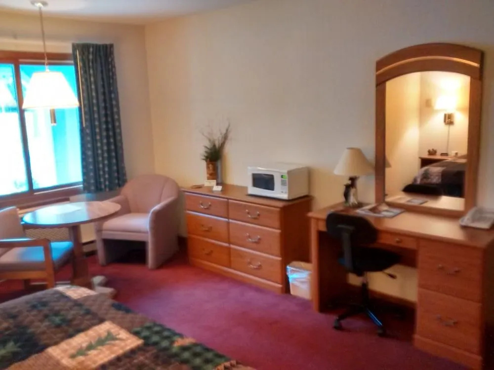 Northwoods Motel