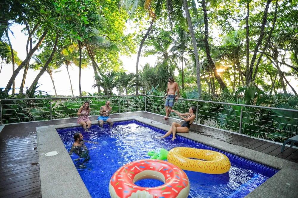 Nekaui Beachfront Villa 2 - Experience Nature