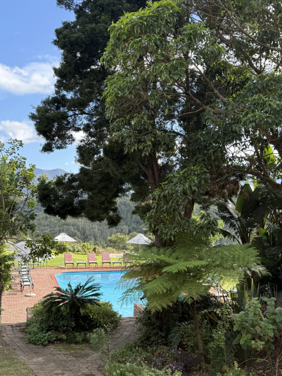 Far Hills Country Hotel