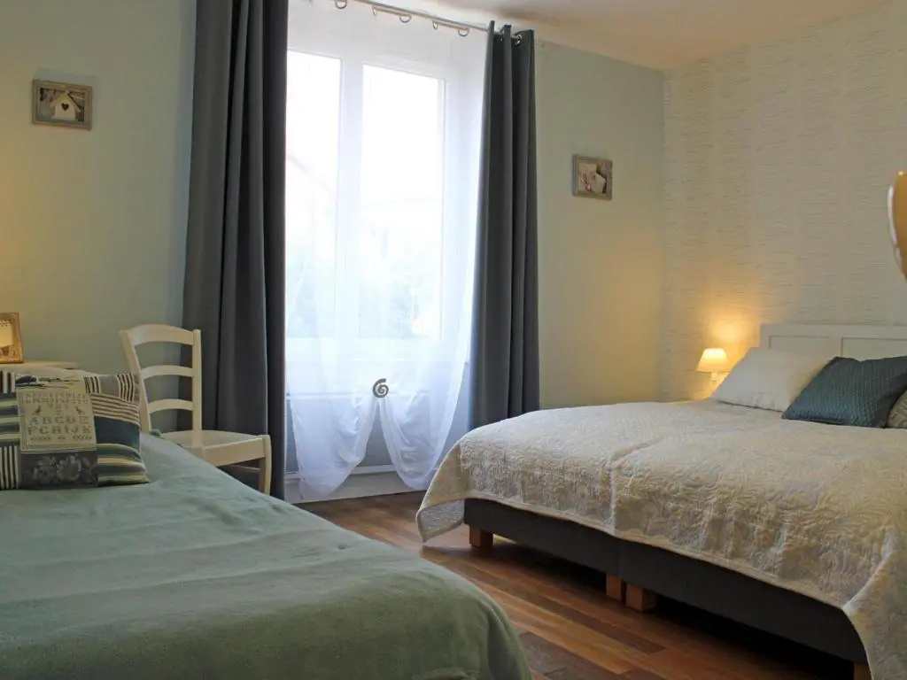 Gîte champêtre familial avec jardin à Cindré - FR-1-489-256
