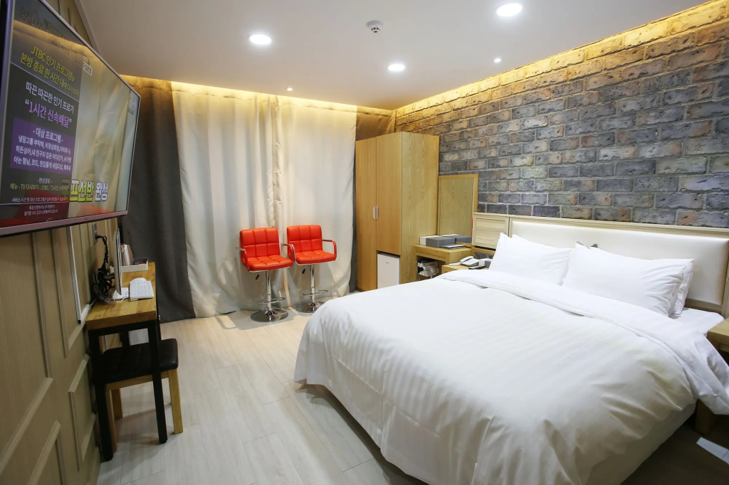 Diamond hotel wolmido