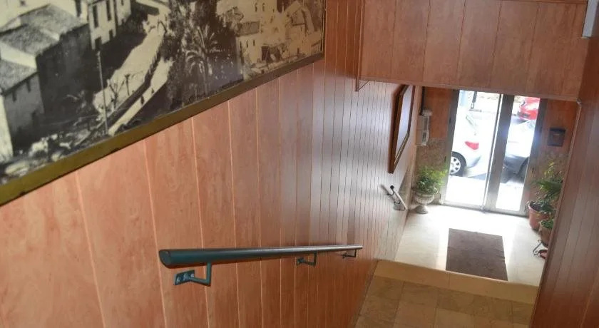 Hostal Al-Qazeres