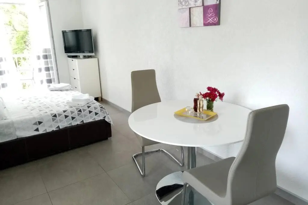 Studio apartman Iva
