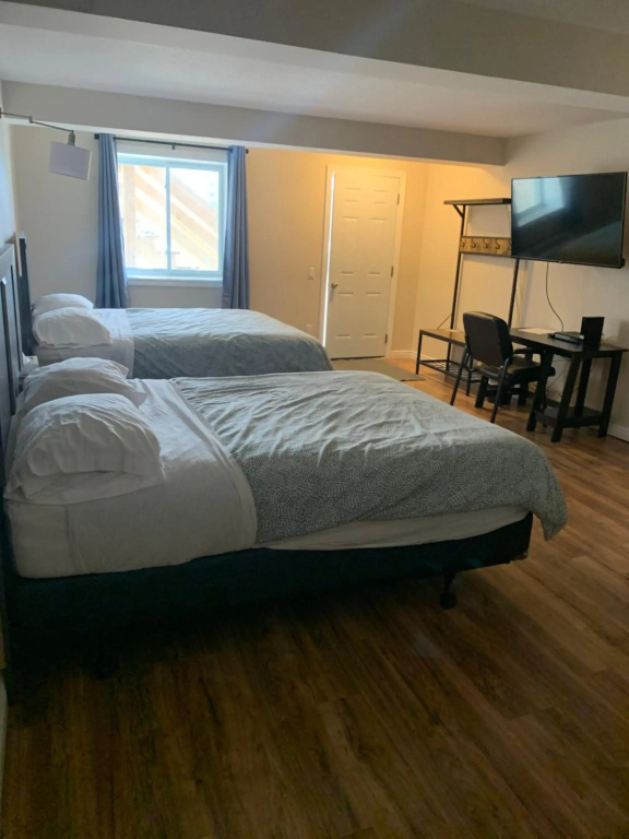 Lakeview Hotel