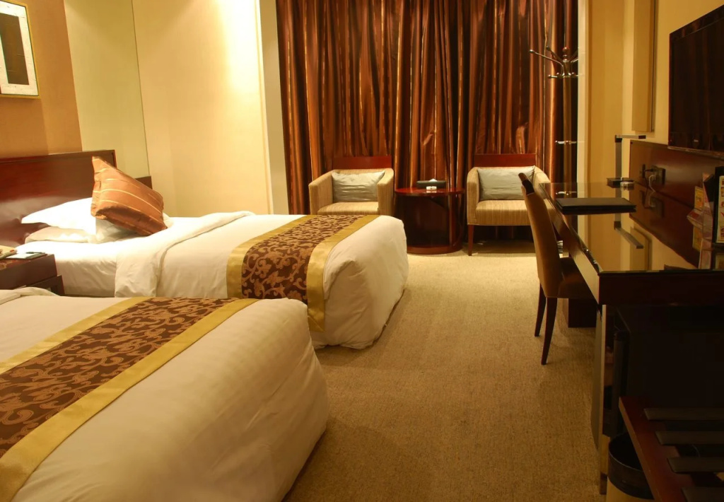 Century Mandarin Hotel