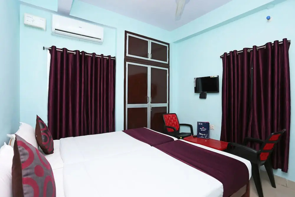 OYO 11081 Hotel Saraswati Inn