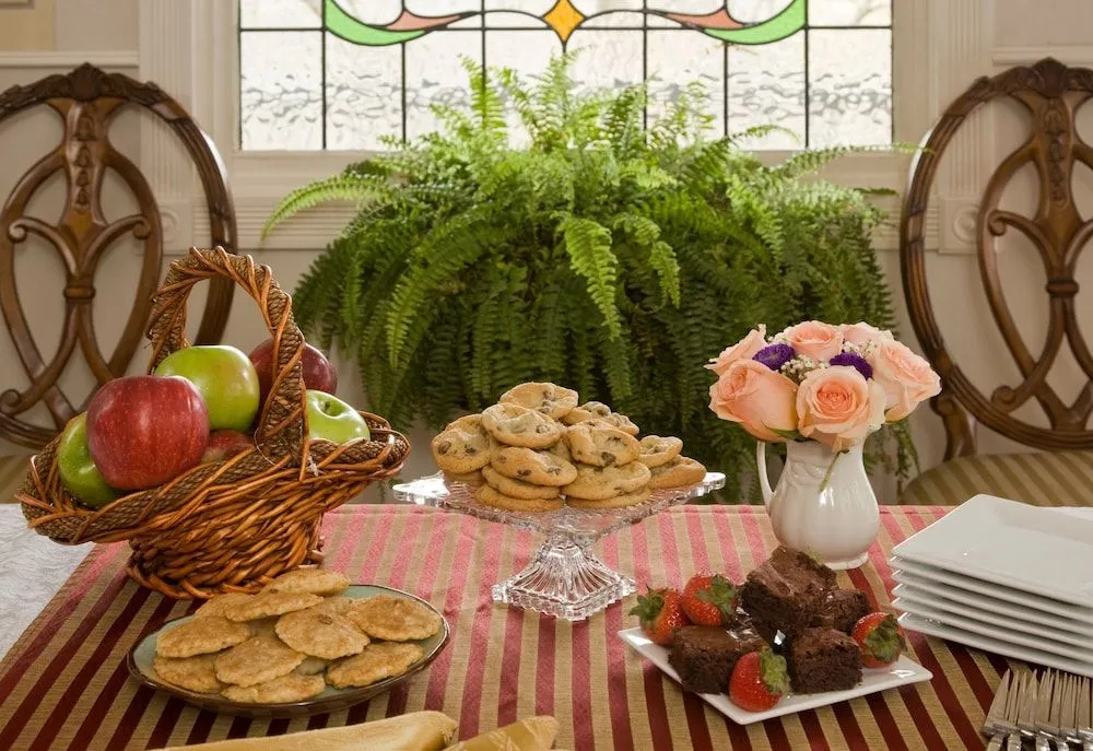 Arsenic and Old Lace Bed & Breakfast Inn