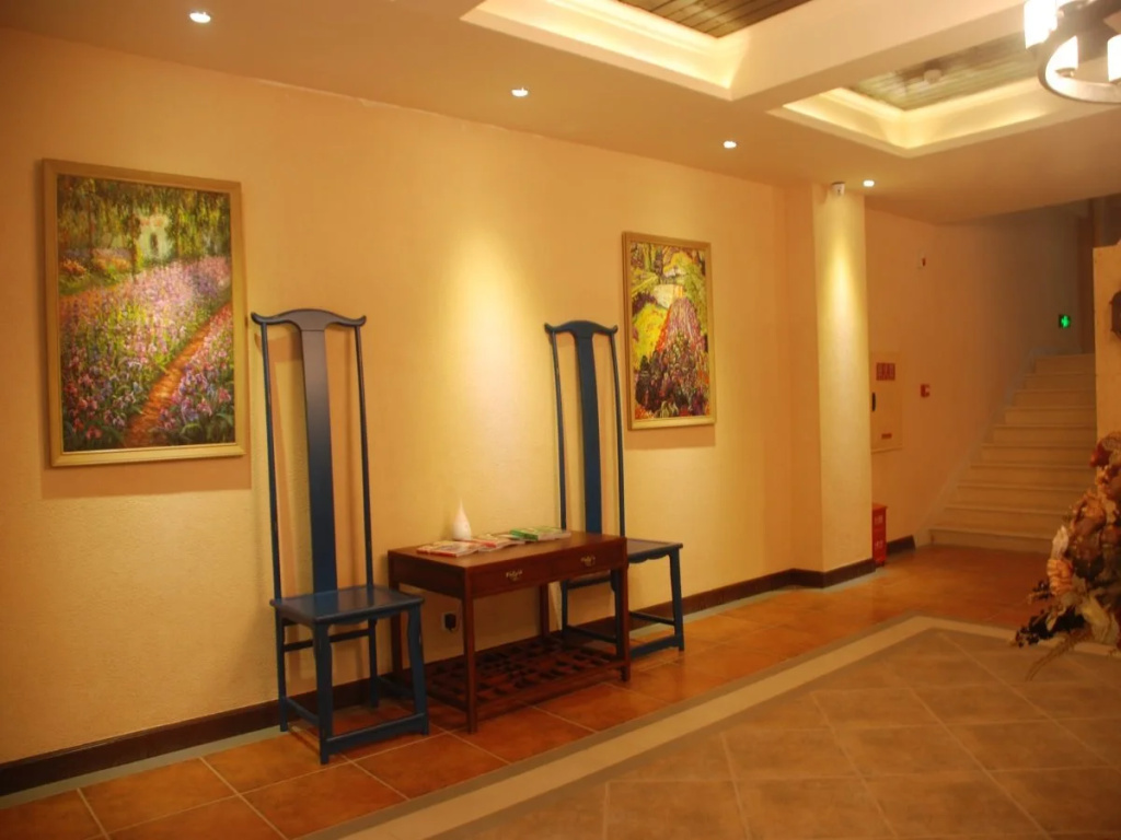 Chengdu Zifei Hotel