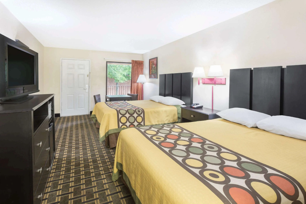 Super 8 by Wyndham Lithonia