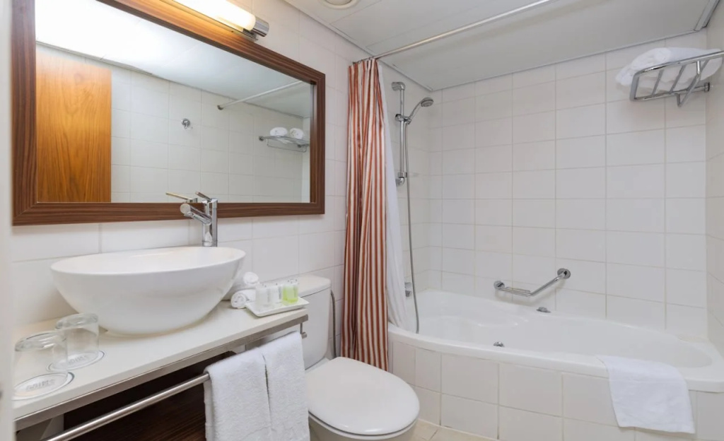 Prima Royale Hotel