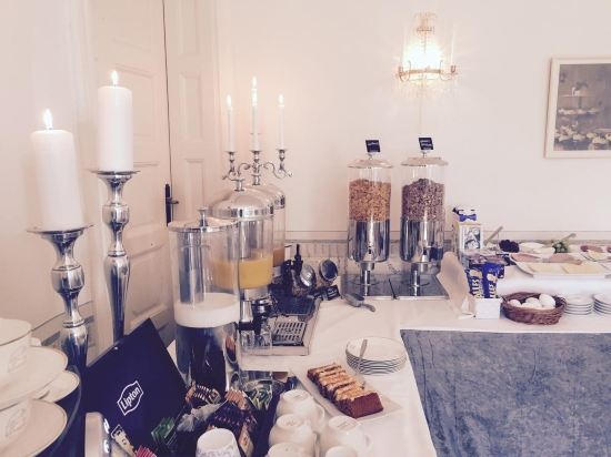 Herrgårds Hotell Gyllene Hästen