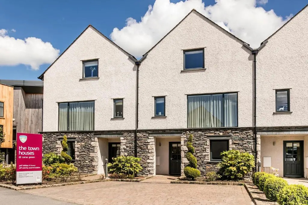 The Townhouses @ Carus Green