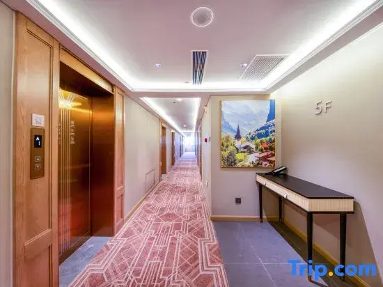 Vienna Hotel (Jubao Road, Zhidan County)
